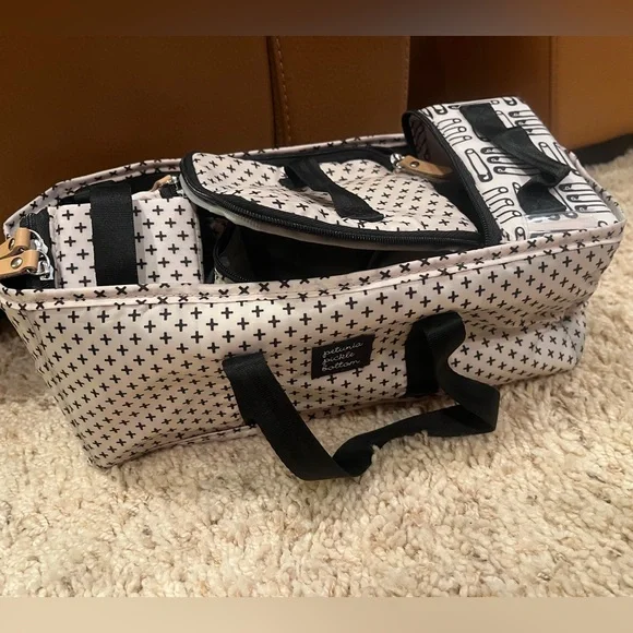 Petunia Pickle Bottom diaper bag - Picture 7 of 8